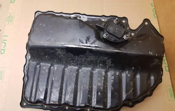 Audi A3 S3 8V Oil sump 03F907660D A2C80028000