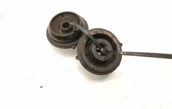 Radiator mount bracket