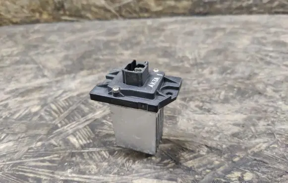 KIA Magentis Heater blower motor/fan resistor AK3A