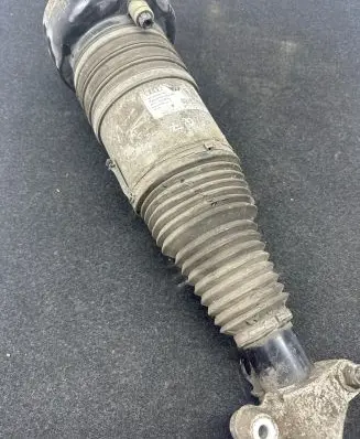 Audi Q7 4M Air suspension front shock absorber 4M0616039AE F309515901 965719698