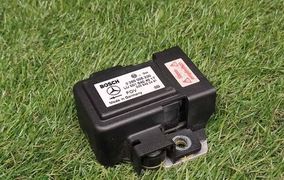 Mercedes-Benz ML W163 ESP acceleration yaw rate sensor 0005422481 0015404517 0265005230