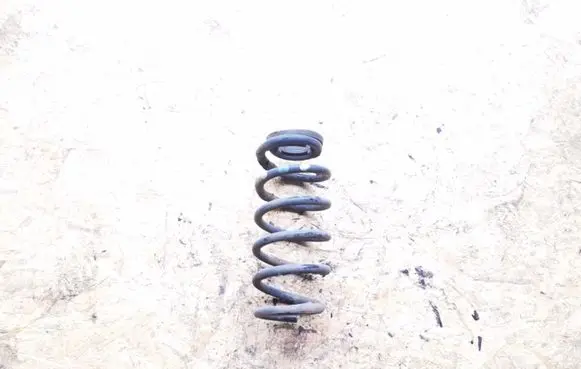 Toyota Avensis T270 Rear coil spring