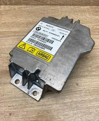 BMW 1 E82 E88 Airbag control unit/module 9184432 0285010070