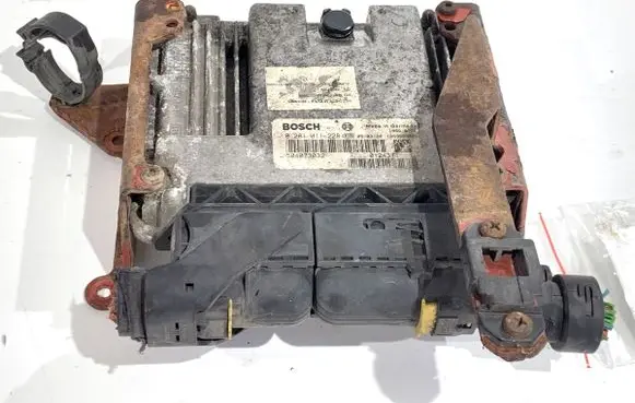 Iveco Daily 3rd gen Engine control unit/module ECU 504073032
