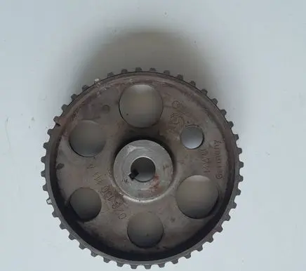 Volkswagen PASSAT B4 Fuel pump gear (pulley) 028130111A