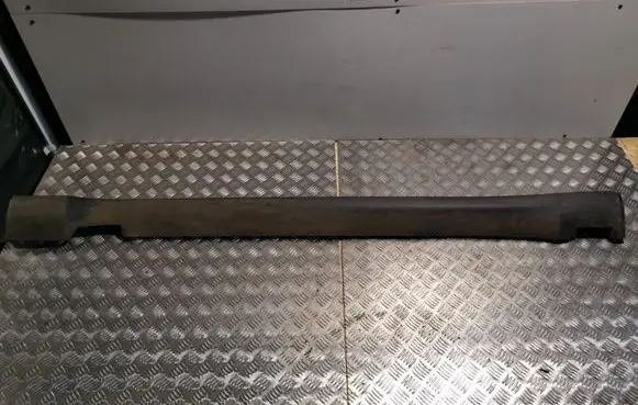 Jeep Cherokee Side skirt front trim 