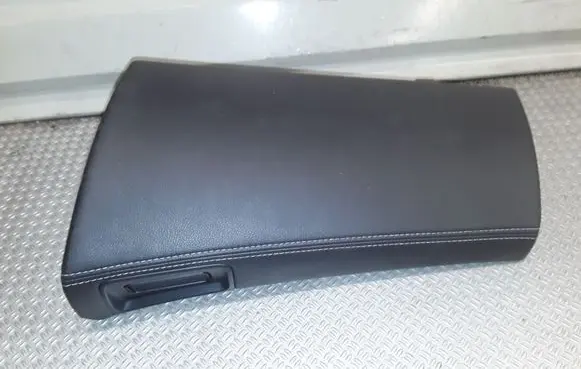 Mitsubishi Outlander Glove box lid/cover 8042A061