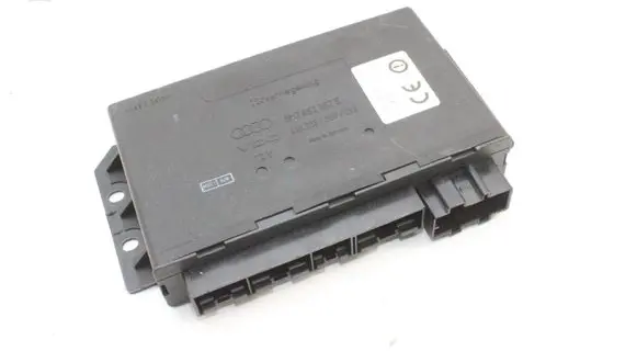 Audi TT Mk1 Central body control module 8N7962267E
