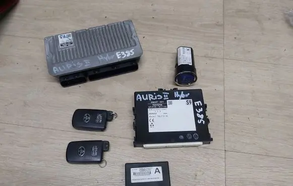 Toyota Auris E180 Ignition key/card 