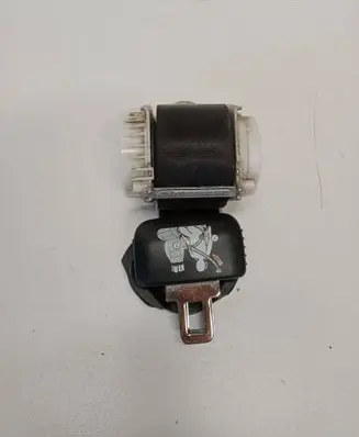 Volkswagen Touran I Third row seat belt 33029133F