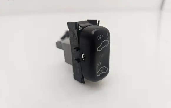 Mercedes-Benz E W210 Alarm switch 501593 2108201710 81182081