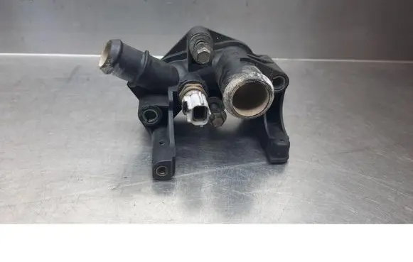 Ford Focus C-MAX Thermostat housing 7M51-12A648-AA