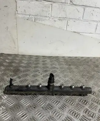 KIA Sorento Fuel main line pipe 314004A010