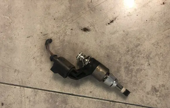Fuel injector