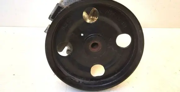 Mercedes-Benz C W204 Power steering pump A0064669201