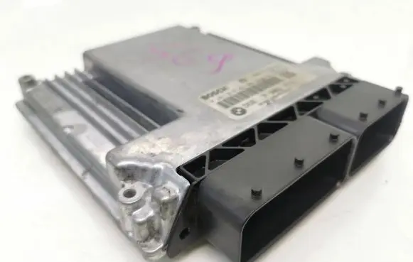BMW 5 E60 E61 Engine control unit/module 7801711 031204444 0281013251