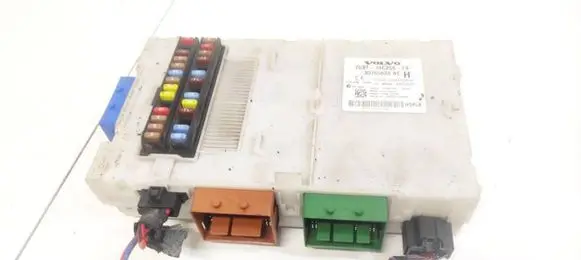 Volvo V70 Fuse box set 30765624 7G9T-14C256-FA