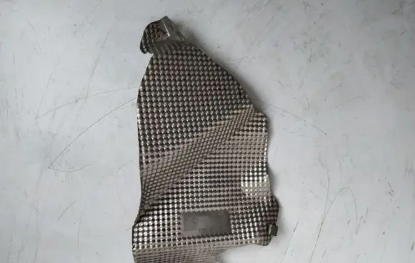 BMW 7 F01 F02 F03 F04 Heat shield in engine bay 7593816