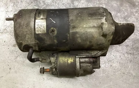 BMW 5 E39 Starter motor P0025600