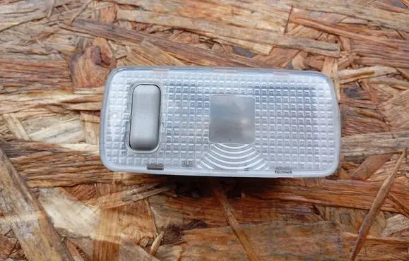 Renault Koleos I Boot/trunk interior light