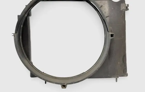 Hummer H3 Radiator cooling fan shroud 15168637