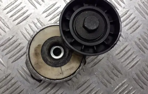 Alfa Romeo 159 Alternator belt tensioner pulley 55190813