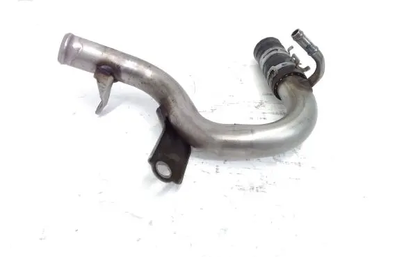Lexus CT 200H Engine coolant pipe/hose