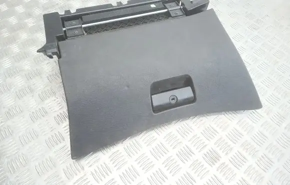 BMW 3 E46 Glove box set 8203822