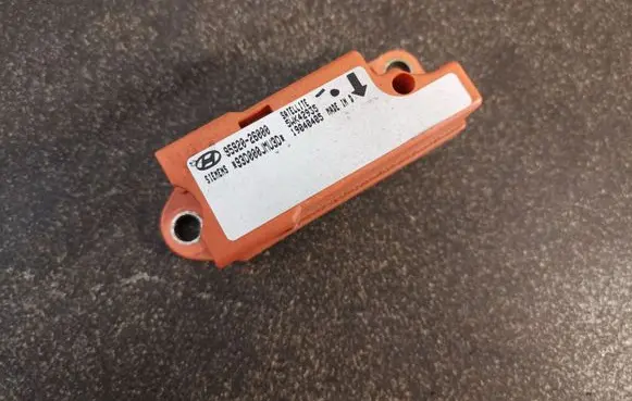 Hyundai Santa Fe Airbag deployment crash/impact sensor 9592026000