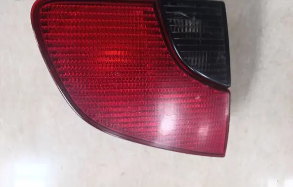 Peugeot 406 Tailgate rear/tail lights