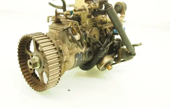 Citroen Xsara Fuel injection high pressure pump R8445B251B