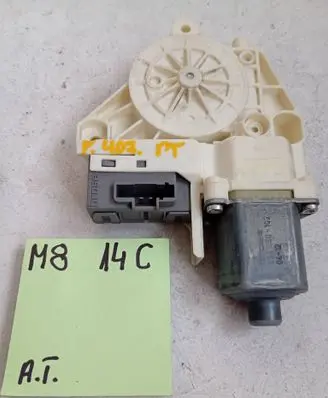 Peugeot 407 Rear door window regulator motor 0130822200