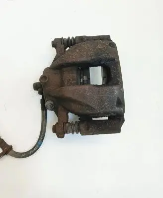 Honda CR-V Front brake caliper