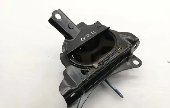 Toyota C-HR I Gearbox mount 