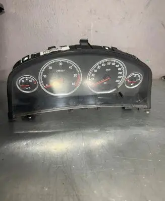 Opel Signum Speedometer (instrument cluster) 13186696EG
