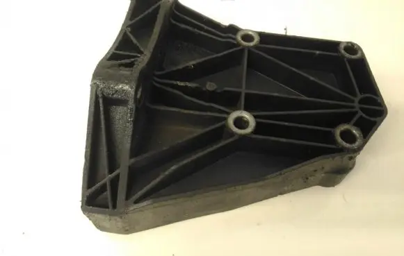 BMW 5 E60 E61 Engine mounting bracket 25798000