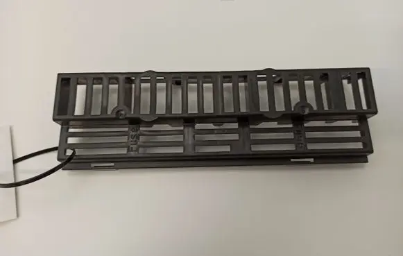 Mercedes-Benz E W211 Fuse box cover A2115450983