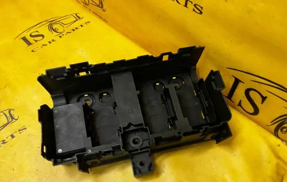 Ford Bronco Relay mounting block MB3T-14A465-AB MB3T14A465AB