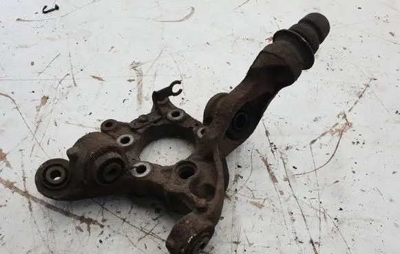 Rear wheel hub spindle/knuckle