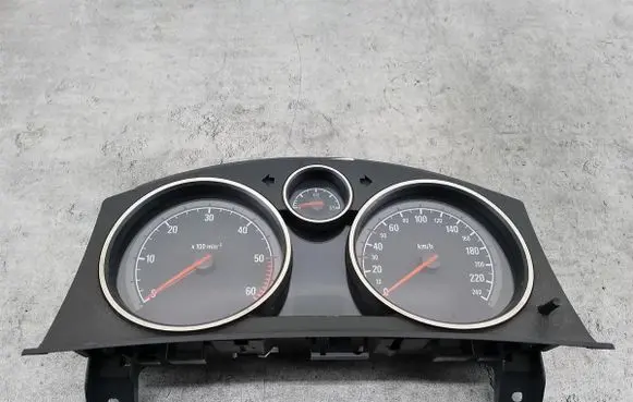 Opel Astra H Speedometer (instrument cluster) 13186323HE