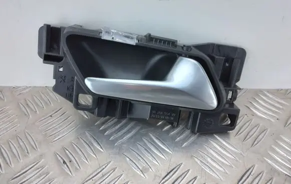 Citroen DS7 Crossback Front door interior handle trim 98201554VV