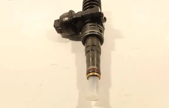 Seat Leon (1P) Fuel injector 0414720313