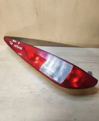 Ford Mondeo Mk III Rear/tail lights 1S7113404C