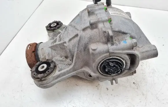 Jaguar XE Rear differential GX734A213KC