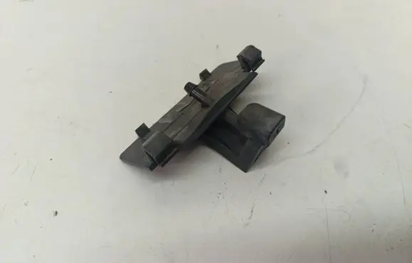 Alfa Romeo Giulietta Windshield washer spray nozzle 