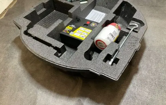 Mazda 2 Glove box in trunk K2402 D09W688MX