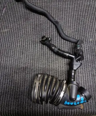 BMW X6 E71 Intercooler hose/pipe 7589651