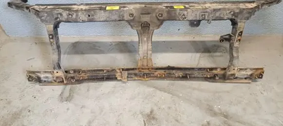 Nissan Navara D40 Radiator support slam panel