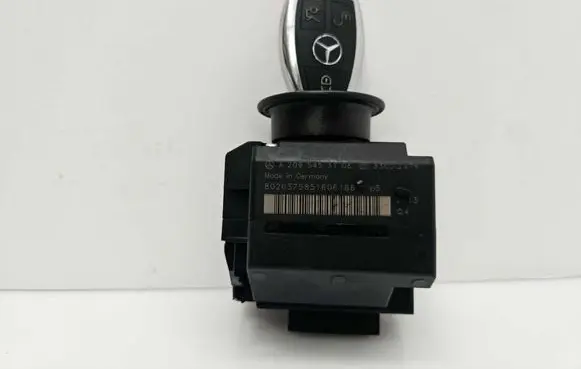Mercedes-Benz CLK A209 C209 Ignition lock A2095453108 33002476 8020375851606166