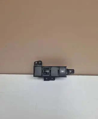 Nissan Qashqai Headlight level height control switch